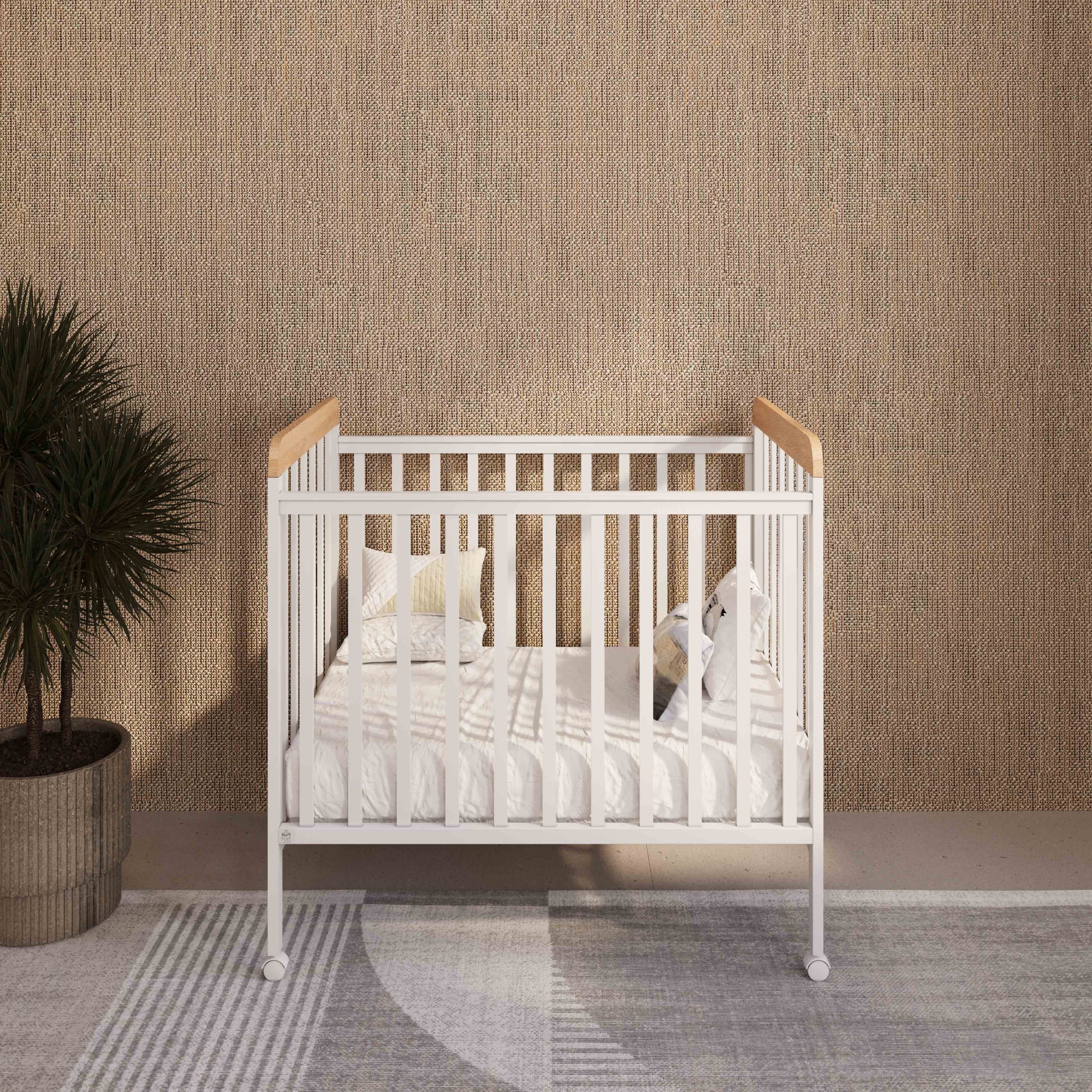 מיטת תינוק סחלב לבן  -מטר מעקה נייד-  צפי חזרה למלאי 25/01/26