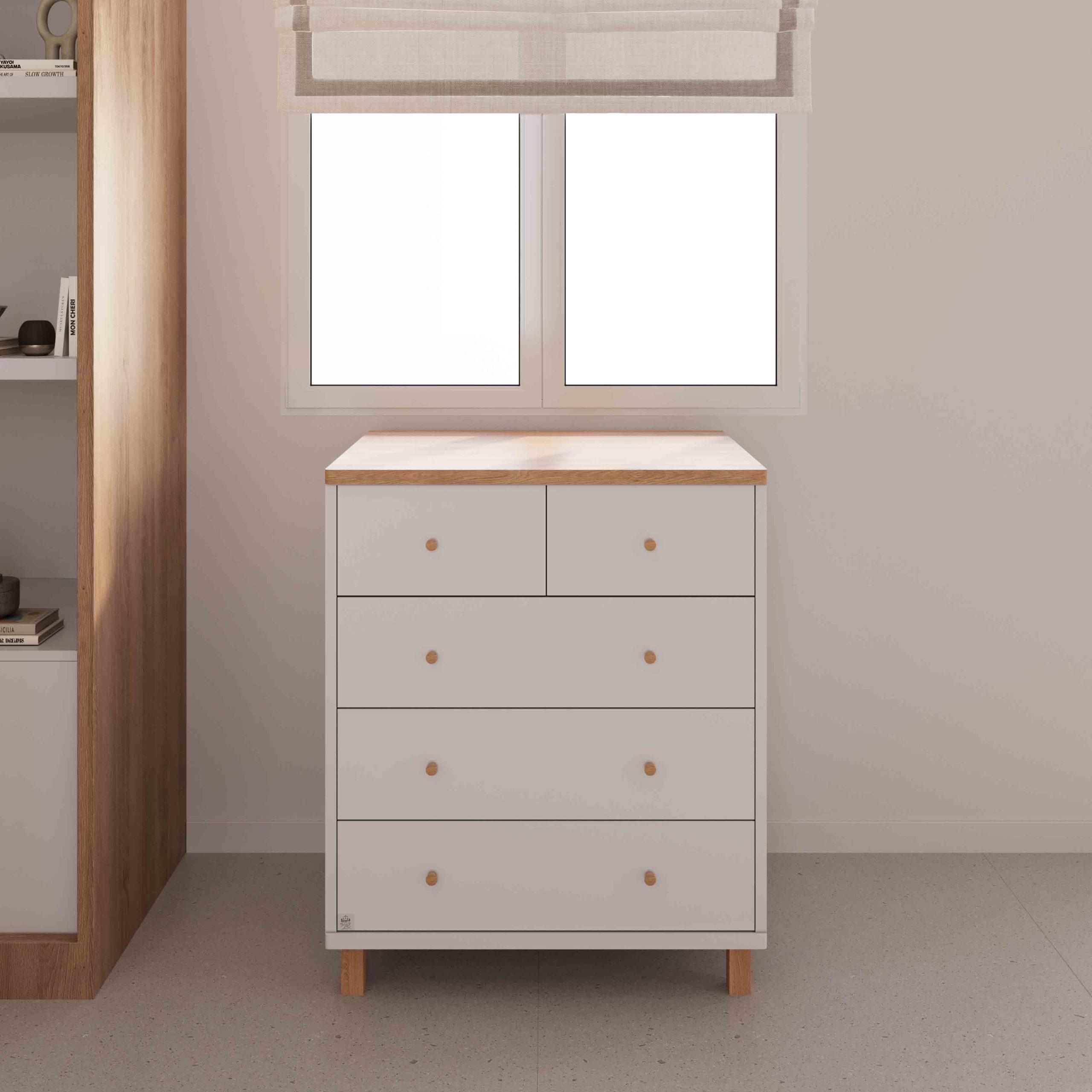 תתכוננו להתאהב בשידה חדשה! דגם דור מכניס לחדר השינה עיצוב קלאסי ופרקטיות. הוא מושלם ולא סתם הוא הנמכר ביותר בקטגוריית השידות.