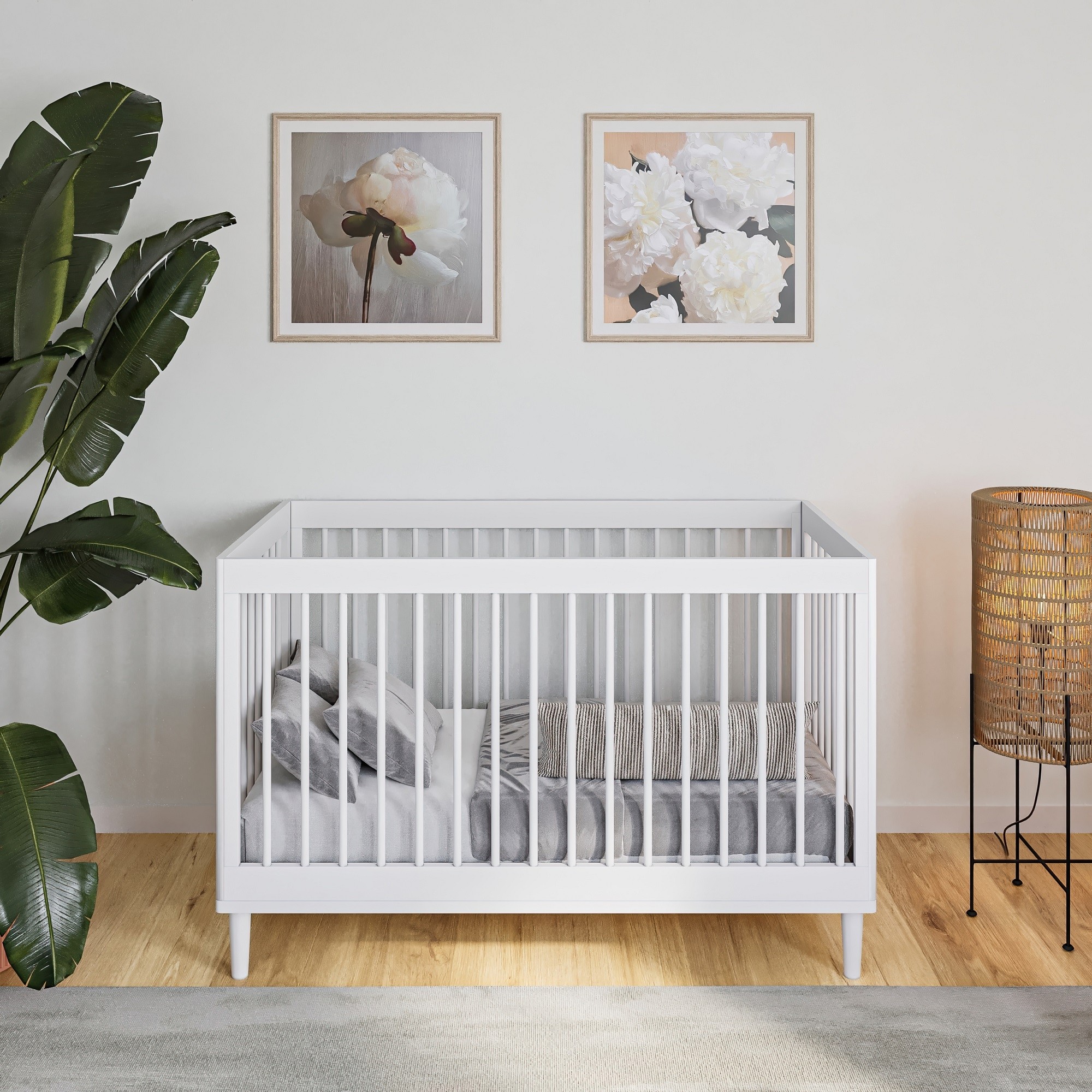 מיטת תינוק ומעבר בוהו לבן