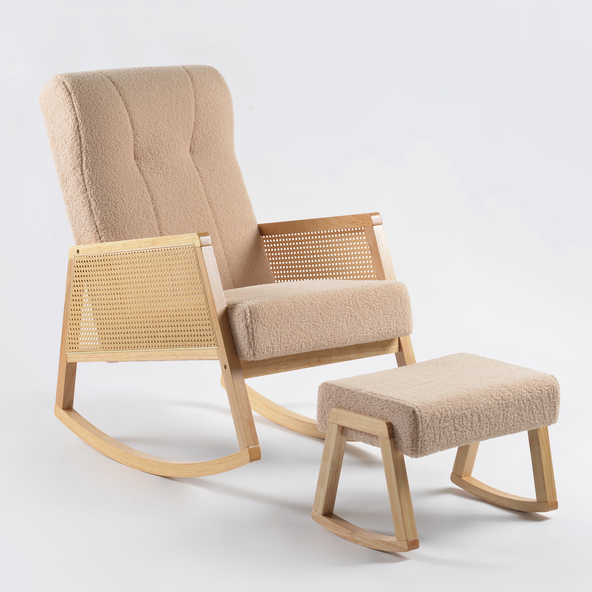 כורסת הנקה נדנדה ראטן בוקלה צבע חול כולל הדום