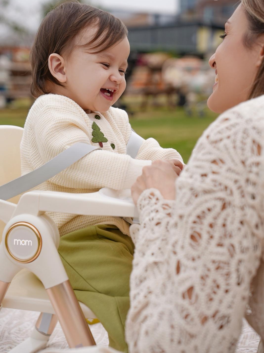 כסא ג'מפי לתינוק ולילד בז רוזגולד