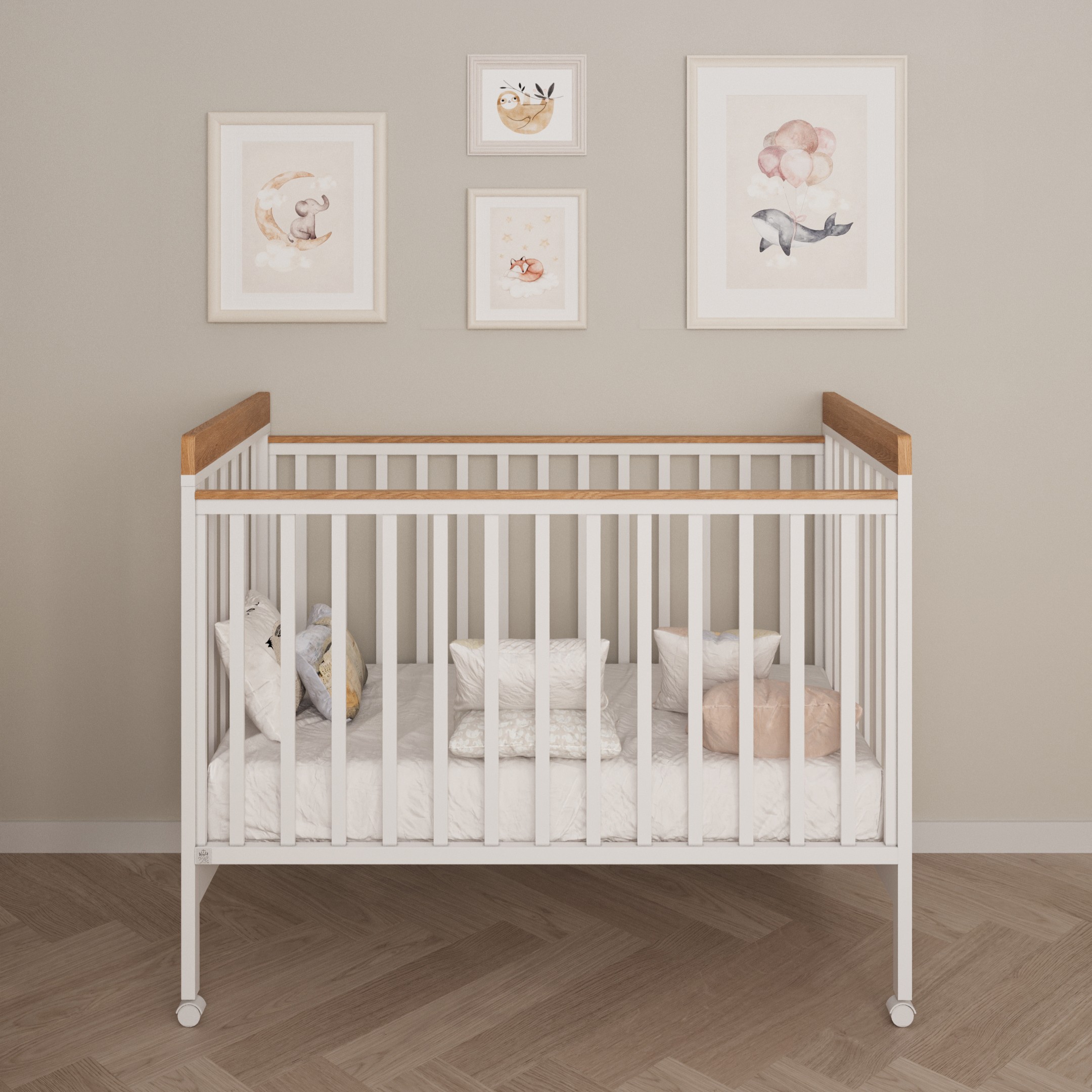 הכירו את דגם טד, מיטת תינוק מהממת עם גימורים עדינים שמעניק לו טאצ׳ כפרי מושלם.